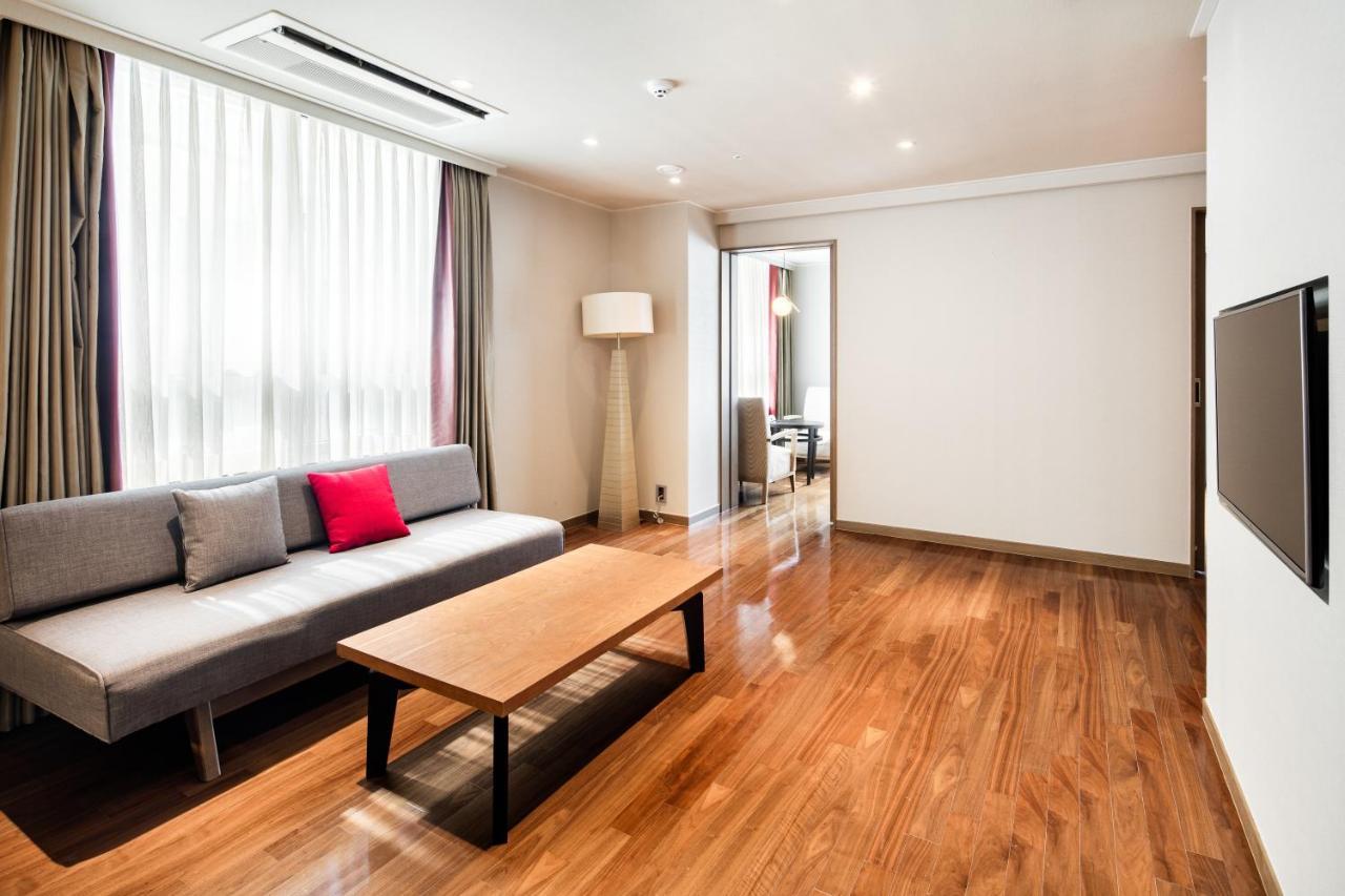 Ramada Hotel And Suites Seoul Namdaemun Экстерьер фото