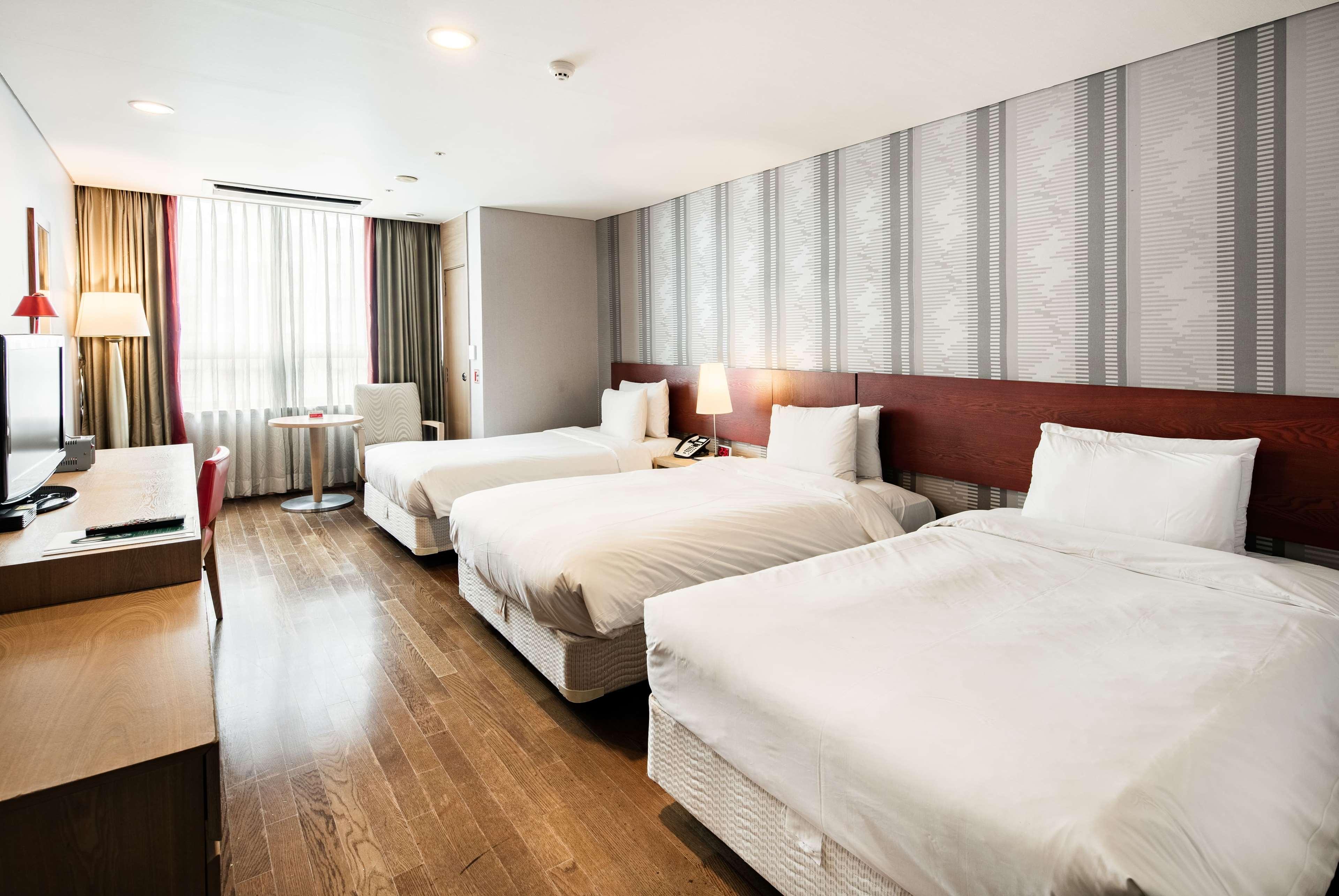 Ramada Hotel And Suites Seoul Namdaemun Экстерьер фото