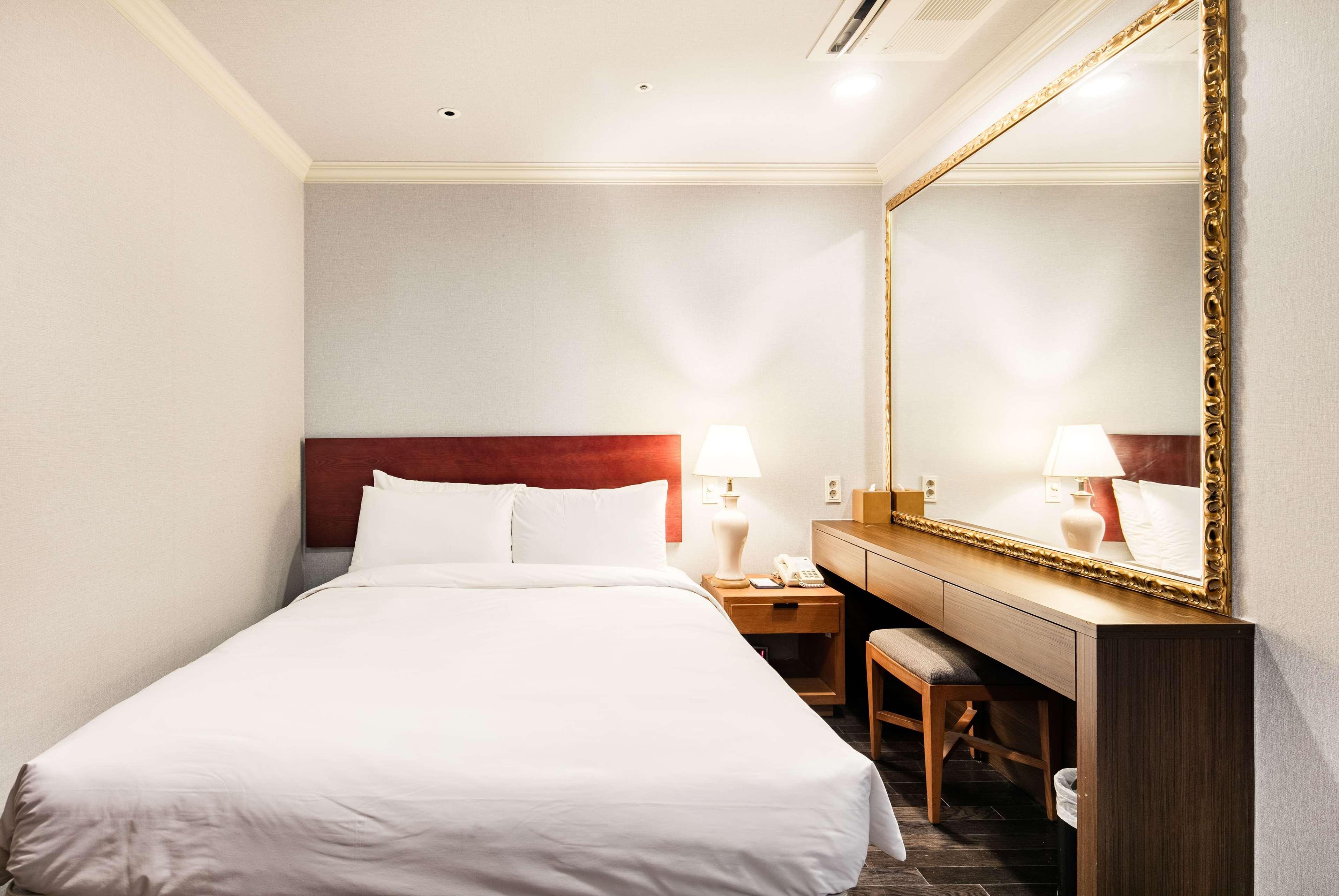 Ramada Hotel And Suites Seoul Namdaemun Экстерьер фото