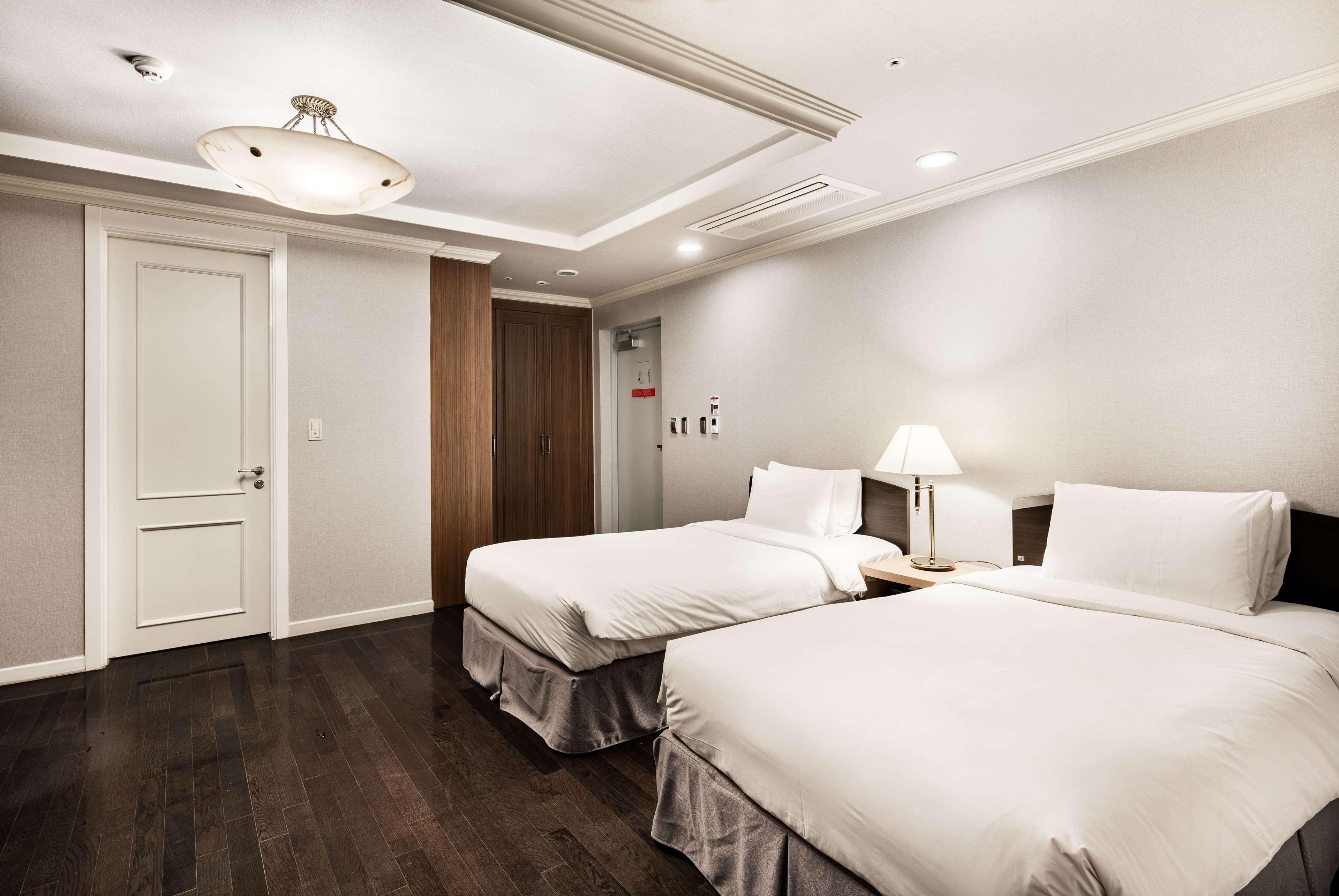 Ramada Hotel And Suites Seoul Namdaemun Экстерьер фото