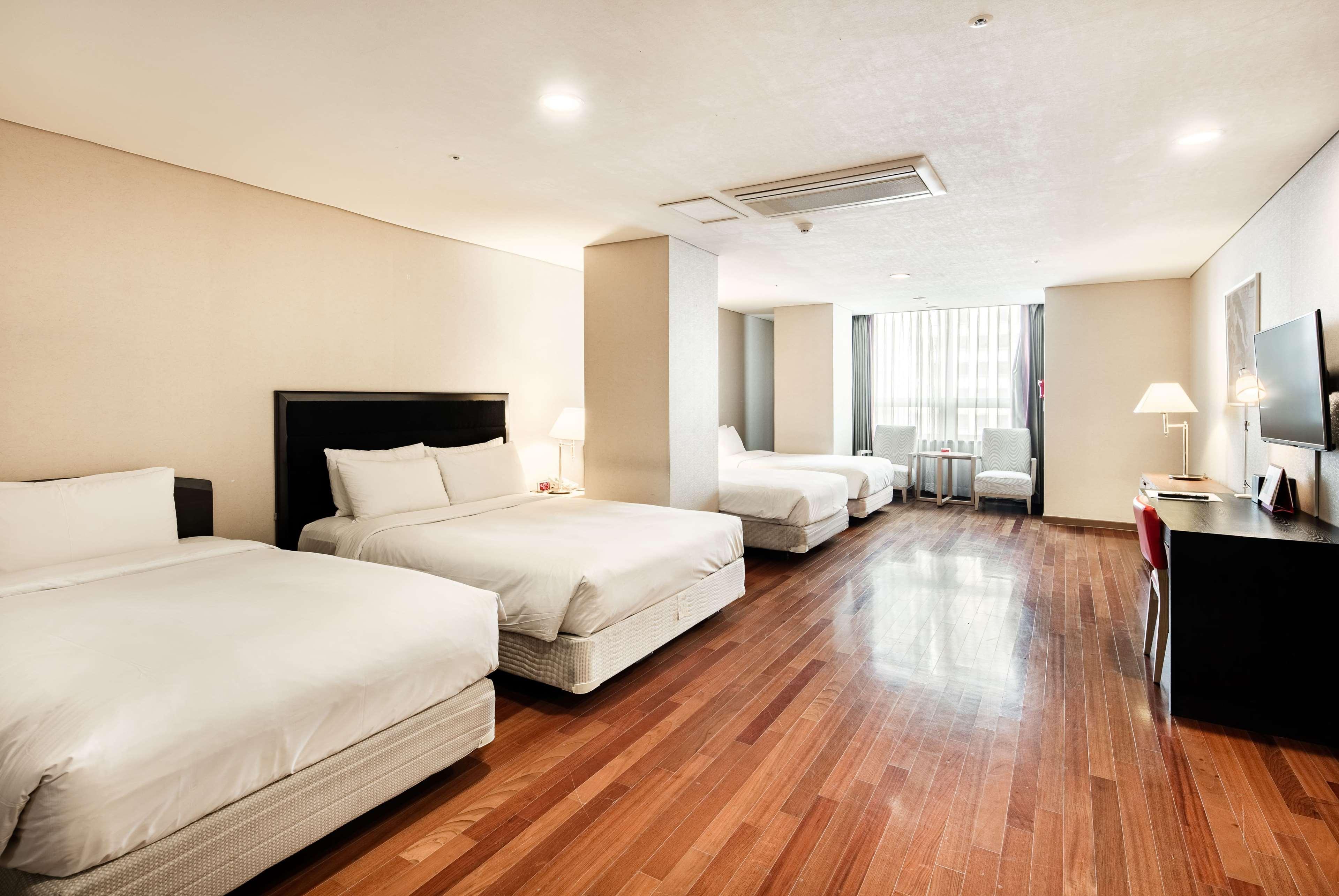 Ramada Hotel And Suites Seoul Namdaemun Экстерьер фото