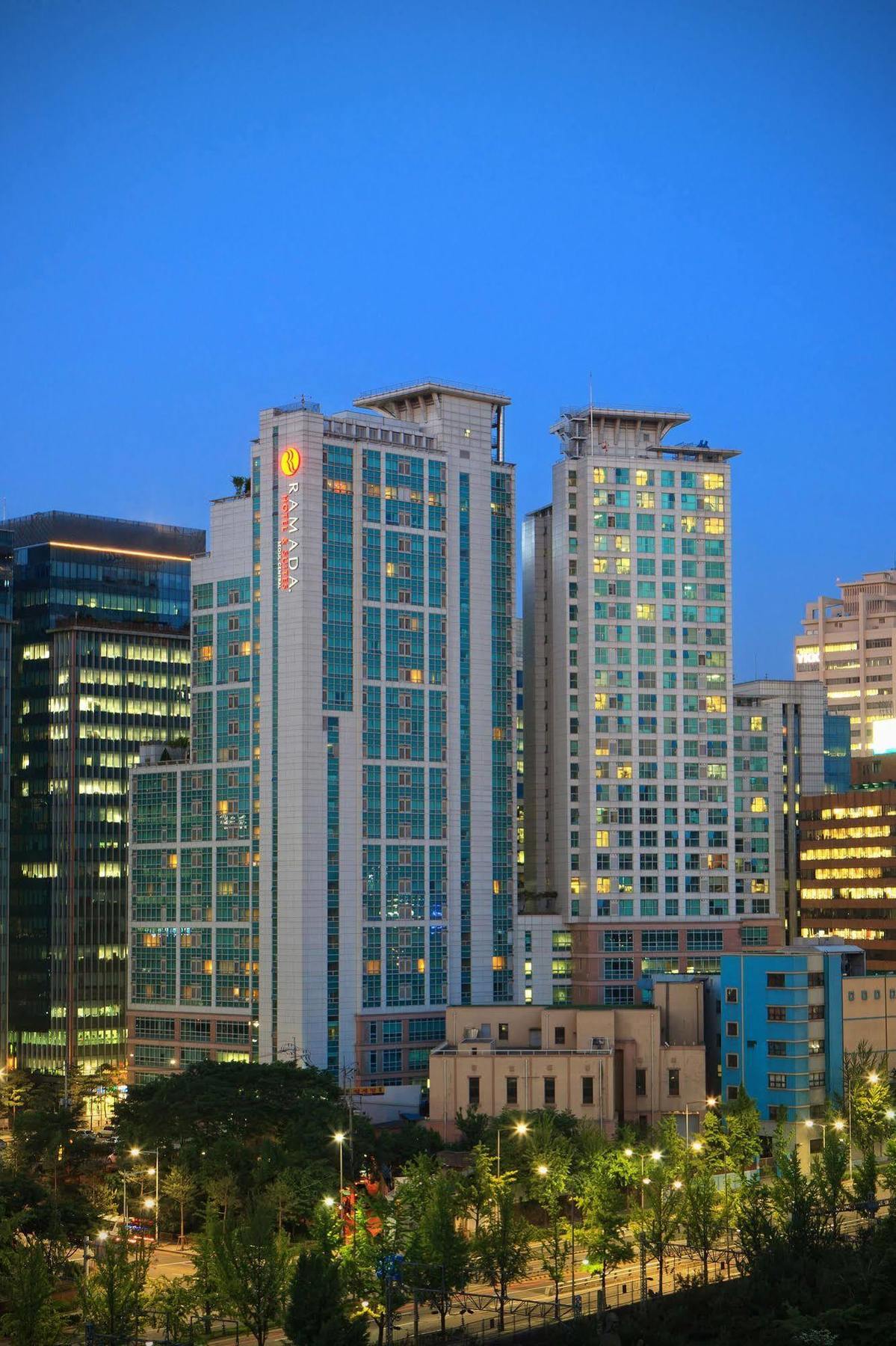 Ramada Hotel And Suites Seoul Namdaemun Экстерьер фото